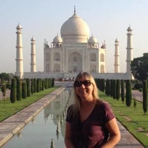 Meet your Posher, Debbie